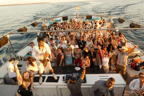 Ibiza: Formentera Boat with Open Bar, 3 meals & Sunset Party ADVANCE: Standard selection of food & open bar option