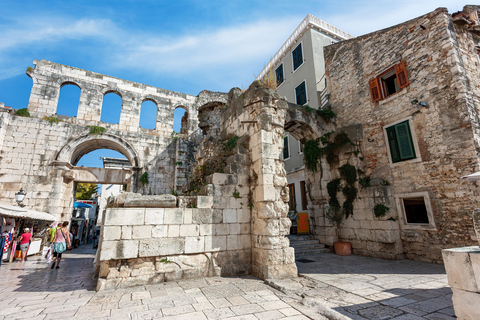 Desde Dubrovnik: Excursión de un día a Split y tour de la ciudad con traslados