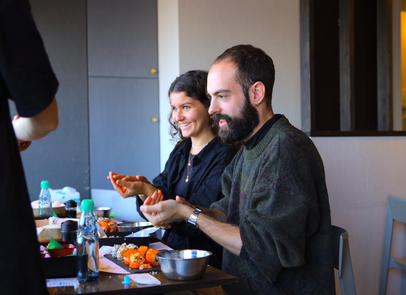 Tokyo: Kursus i rulning og tilberedning af autentisk sushi i Asakusa