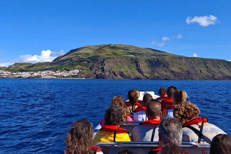 Passeios Turísticos: Ausflug nach Corvo mit dem Boot