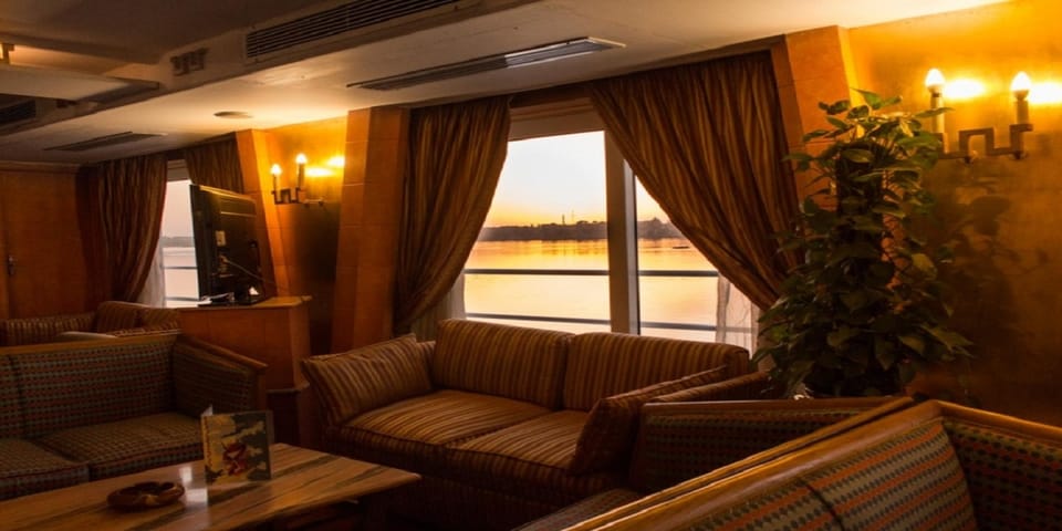 Aswan, Nil Cruise ile 3 Günlük Mısır Özel Turu, Balon - Hizvo