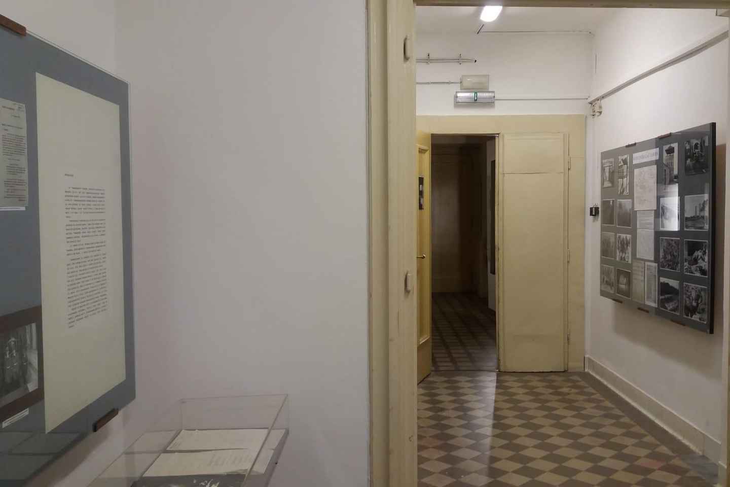 Prague: Gestapo Headquarters Tour in Spanish