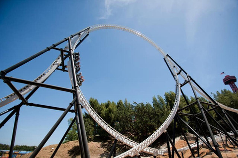 Los Angeles: Six Flags Magic Mountain Any-Day Entry Ticket Six Flags: Magic Mountain Good Any Day Ticket