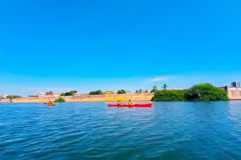 Cartagena: Kayak Tour with Guide and Ocean Views
