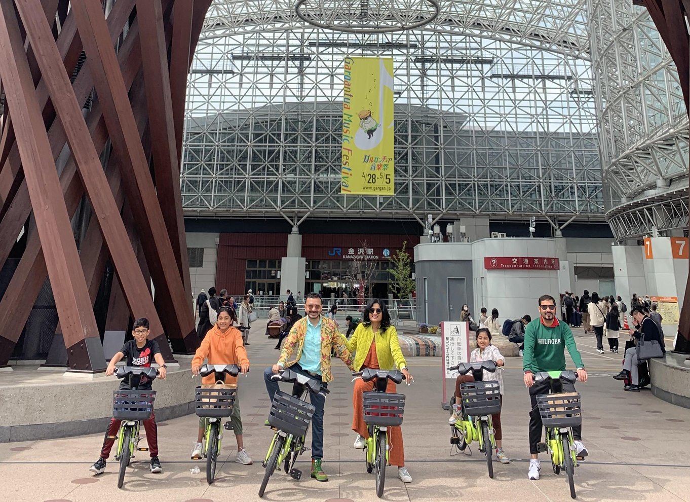 Guidet E-Bike og byvandring i KANAZAWA Main & KENROKUEN