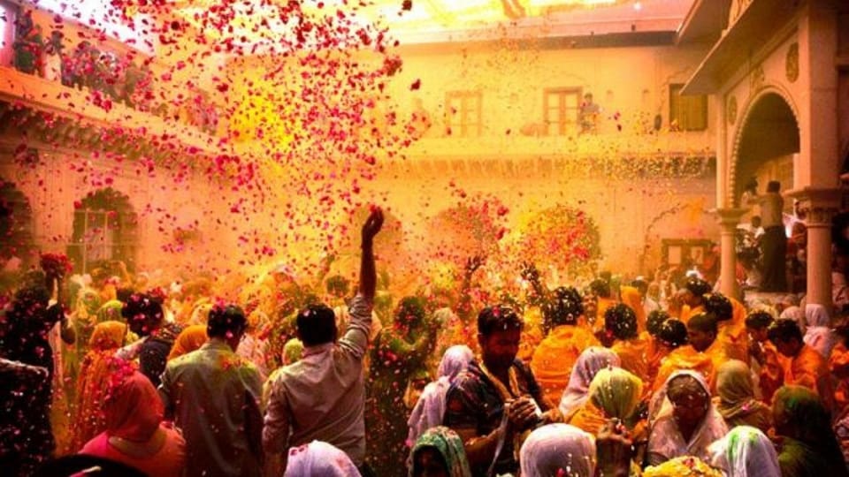 Excursion Holi 2025 à Mathura et Vrindavan avec Taj Mahal GetYourGuide