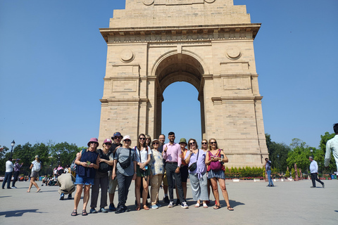 Delhi : visite citadine privée d'une journée ou d'une demi-journée à Old et New DelhiVisite d'une journée complète de l'Ancienne et de la Nouvelle Delhi (voiture + guide)