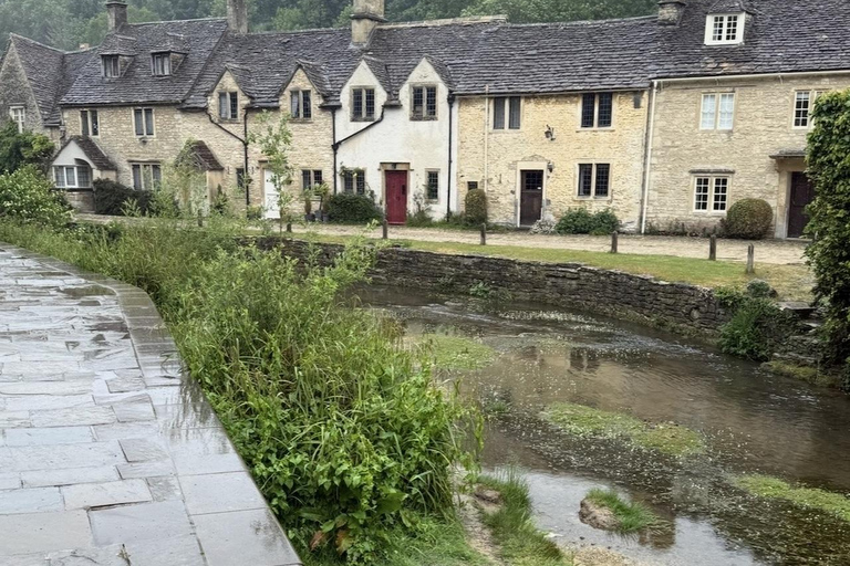 London: Stonehenge, Bath, & Castle Combe Small Group Tour