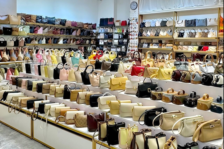 Guangzhou: 3-Hour Clothing Mall Shopping Tour with Guide