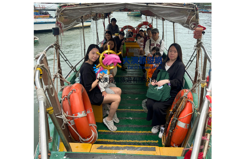 Tai O Dolphin Boat Tour + free gift (Tak Hung Travel)