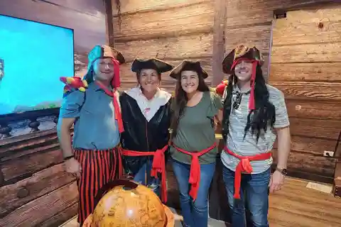 Kapolei: Haunted Pirate Escape Room
