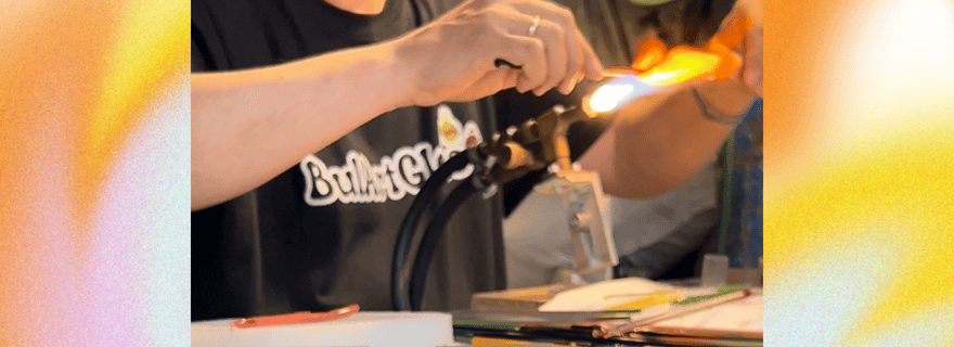 Varna : visitez notre atelier de soufflage de verre