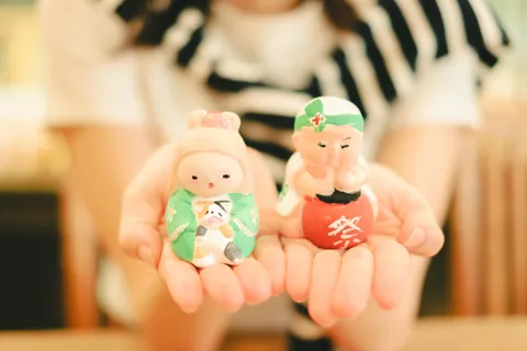 Fukuoka: Hakata Doll Painting Experience