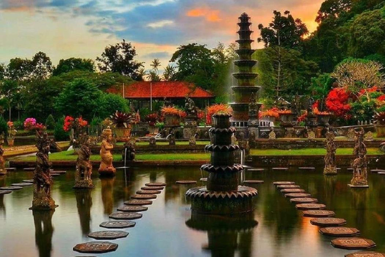 Bali: Lempuyang-Tempel, Tirta Gangga, und Taman Ujung Tour