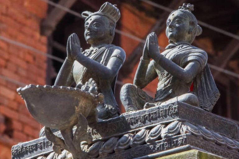 Kathmandu/Pokhara: Bandipur Cable Car and Village Tour