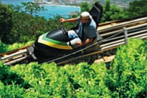 Tour della Foresta Pluviale in Bobsled Mystic Mountain fr Montego BayBob mistico della montagna Ocho Rios