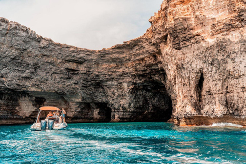 马耳他私人游艇：蓝泻湖、科米诺岛与海洞探险科米诺岛与蓝礁湖2小时小艇环岛游