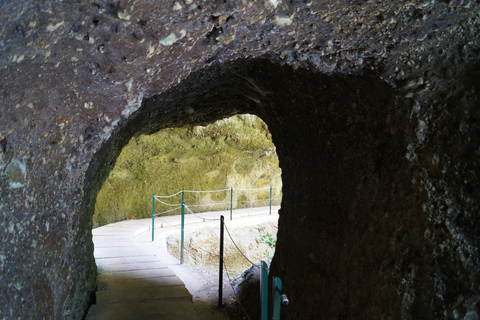 De Funchal: Molhe seus cabelos na incrível Levada dos Moinhos