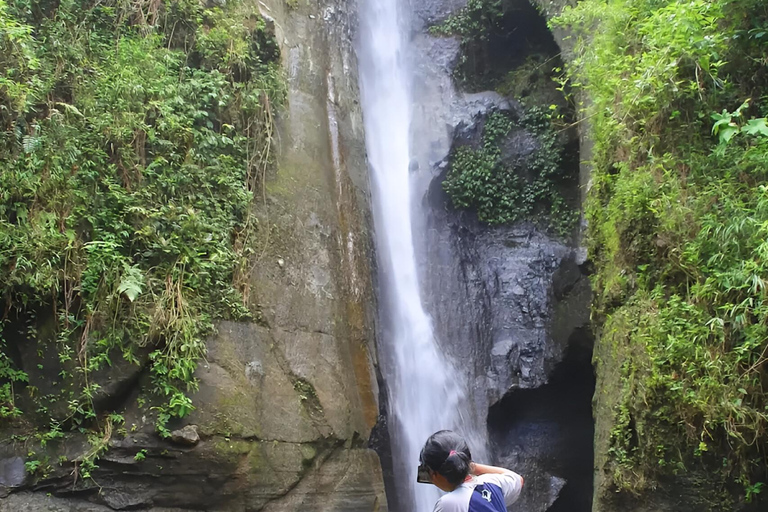 Yogyakarta: Hiking Nature Waterfall & Temples Tour Yogyakarta: Siluwok Waterfall & Temples Tour