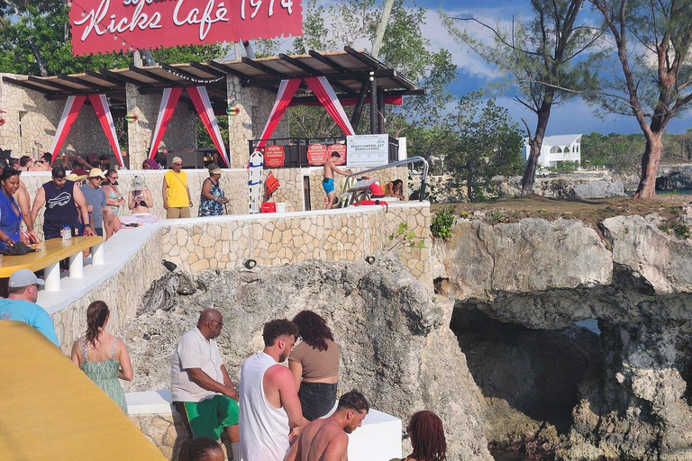 Negril: Private Charter Sunset Catamaran Cruise Private Charter Cruise