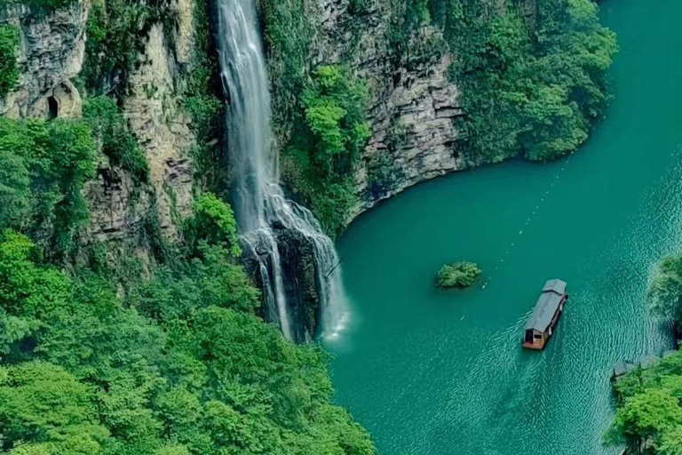 Zhangjiajie: 2-Day Private Tour with Glass Bridge & Zipline
