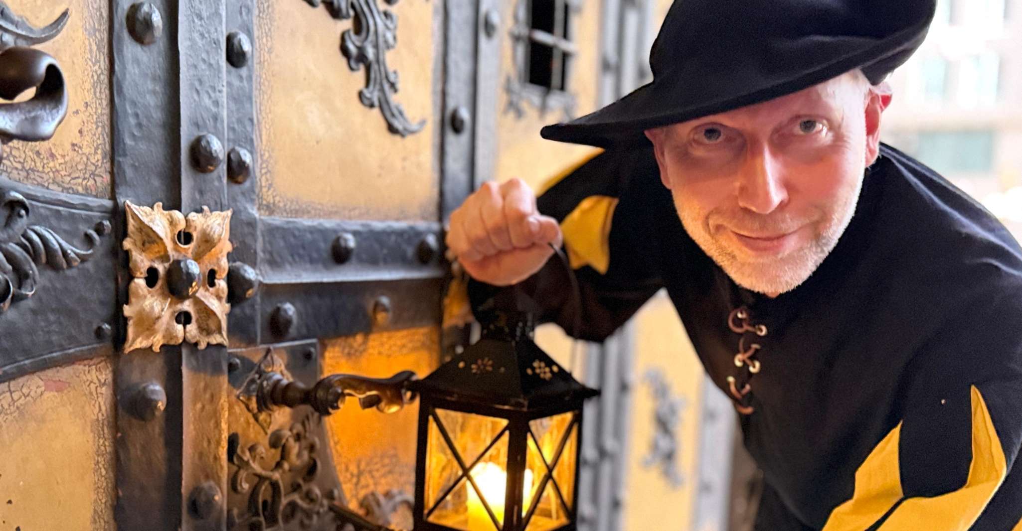 Munich: Night Watchman Walking Tour photo 12