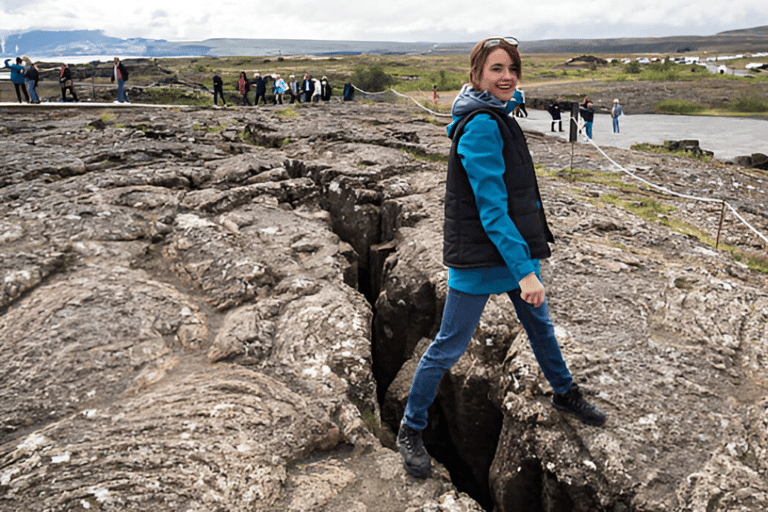 Golden Circle In Spanish - Small Group Tour from Reykjavik