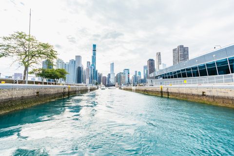 Chicago: Crociera architettonica sul lago e sul fiume di 1,5 oreChicago: crociera di 1 ora e 30 minuti sull&#039;architettura del lago e del fiume