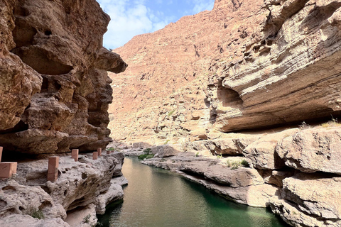 Wadi Tiwi & Wadi Shab: Full-Day Guided Adventure Wadi Tiwi & Wadi Shab: Full-Day Guided Adventure