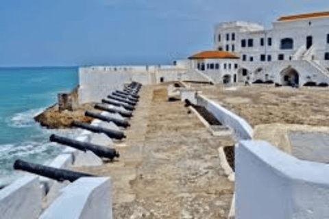 Accra: 2 days Cape Coast tour with a hotel accommodation