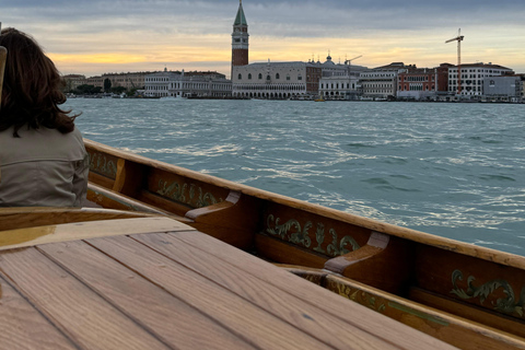 Venice: 1.5h Sunset Lagoon Cruise on Traditional Wooden Boat