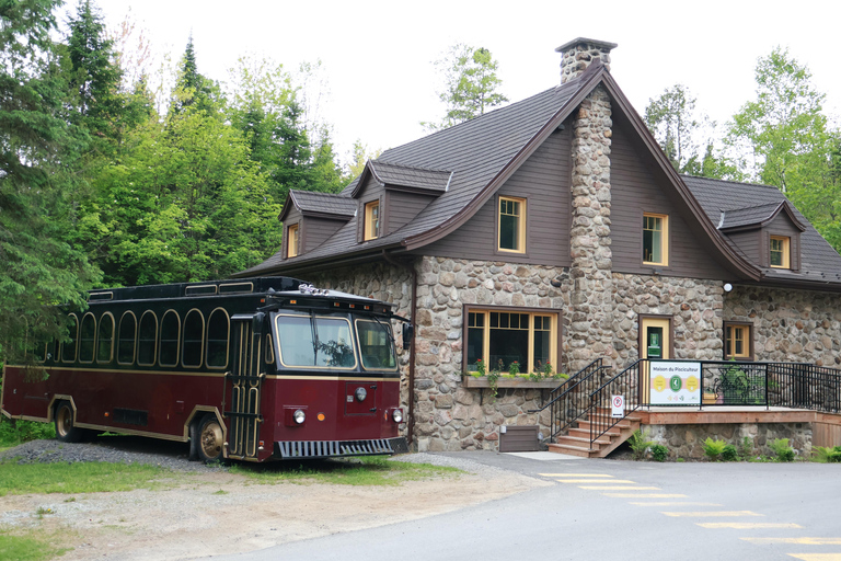 Montreal: Guided tour of the Laurentides Mont Tremblant Laurentides Spring and Summer 2026 Tour