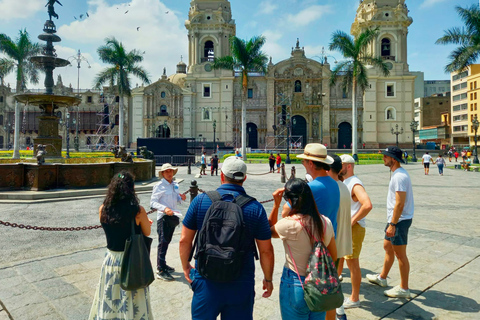 Lima: City Tour with Pickup and Drop-Off Tour with Hotel Pickup