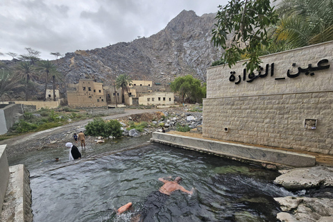 Visite privée d&#039;une jounée à Nakhal, Rustaq et aux sources d&#039;eau chaude