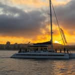 Barcellona: crociera diurna o al tramonto con bevande
