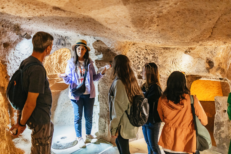 Istanbul: escursione di 2 giorni in Cappadocia con voli e hotel nelle grotteVisita guidata in inglese