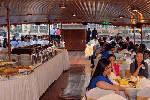 Dubai: Dhow Dinner Cruise on Creek or Marina with Live ShowsMarina Cruise