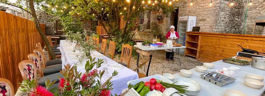 Cuisinez comme un habitant de la région – Cours de cuisine authentique à Gjirokastra