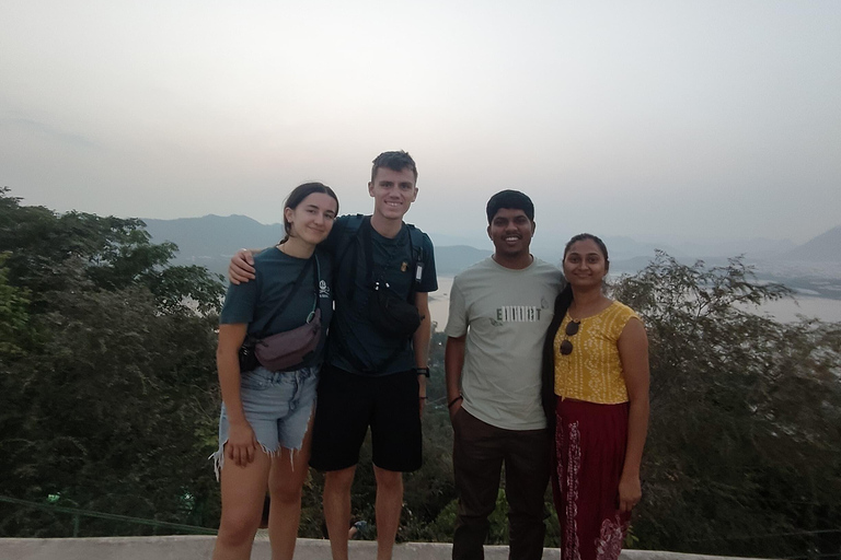 أودايبور: جولة غروب الشمس وليلة الألعاب