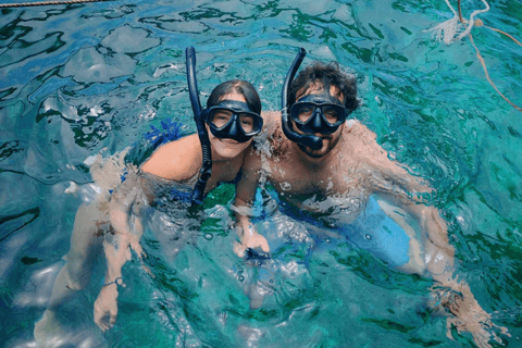 Boracay: Giro delle isole con pranzo e parasailing