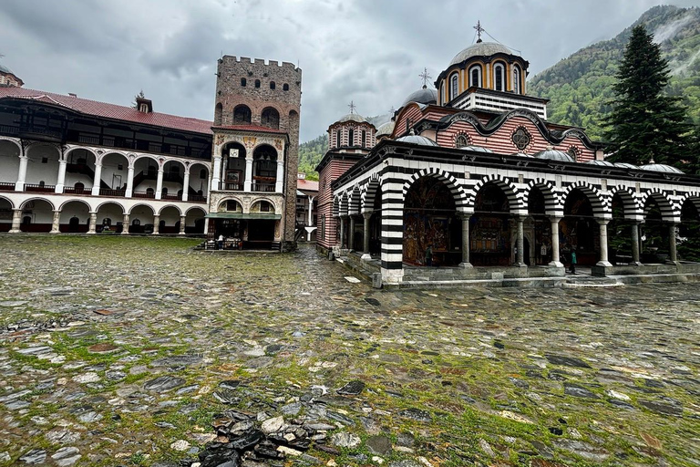 Monasterio de Rila,GRUPO PEQUEÑO ,Cueva Rilska,Stoby Desde SOFIASOFÍA -Monasterio de Rila, pirámides de Stob y cueva de San Iván Rilski.