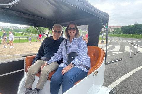 Washington, DC: Monuments &amp; Memorials Tour in a Vintage Car