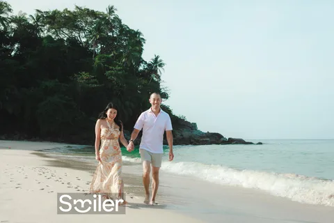 Phuket: couple photoshoot at Surin Beach