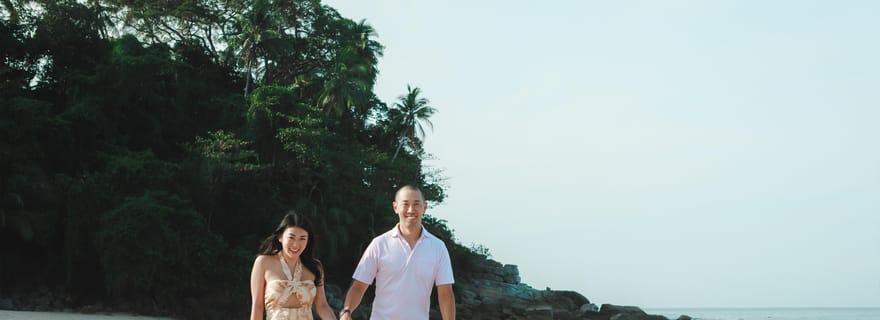 Phuket : photos de couple à Surin Beach