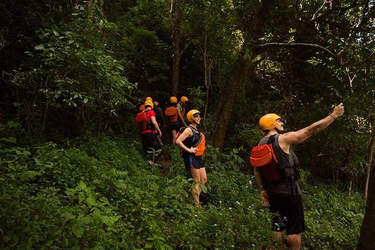 Foz do Iguaçu: Guided Canoeing and Waterfalls Expedition