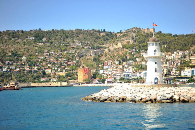 Alanya: Pirate Boat Trip with Lunch, Drinks, and Foam Party 1-Hour Boat Tour
