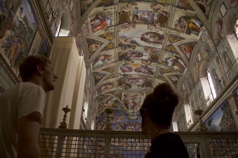 Watykan: Wczesne wejście do muzeów, Kaplicy Sykstyńskiej i Bazyliki św. PiotraWycieczka z przewodnikiem po włosku z Bazyliką Świętego Piotra