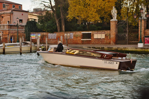 Venice: Exclusive Grand Canal and Secret Canals Boat Tour