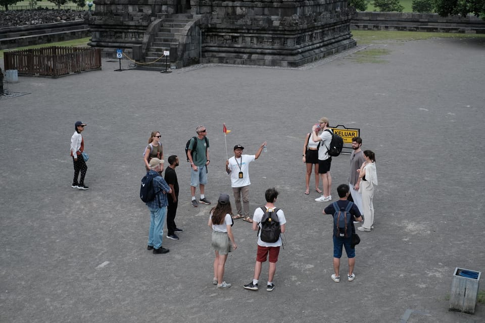 Yogyakarta Wycieczka Do Wi Ty Borobudur I Prambanan Ze Wspinaczk