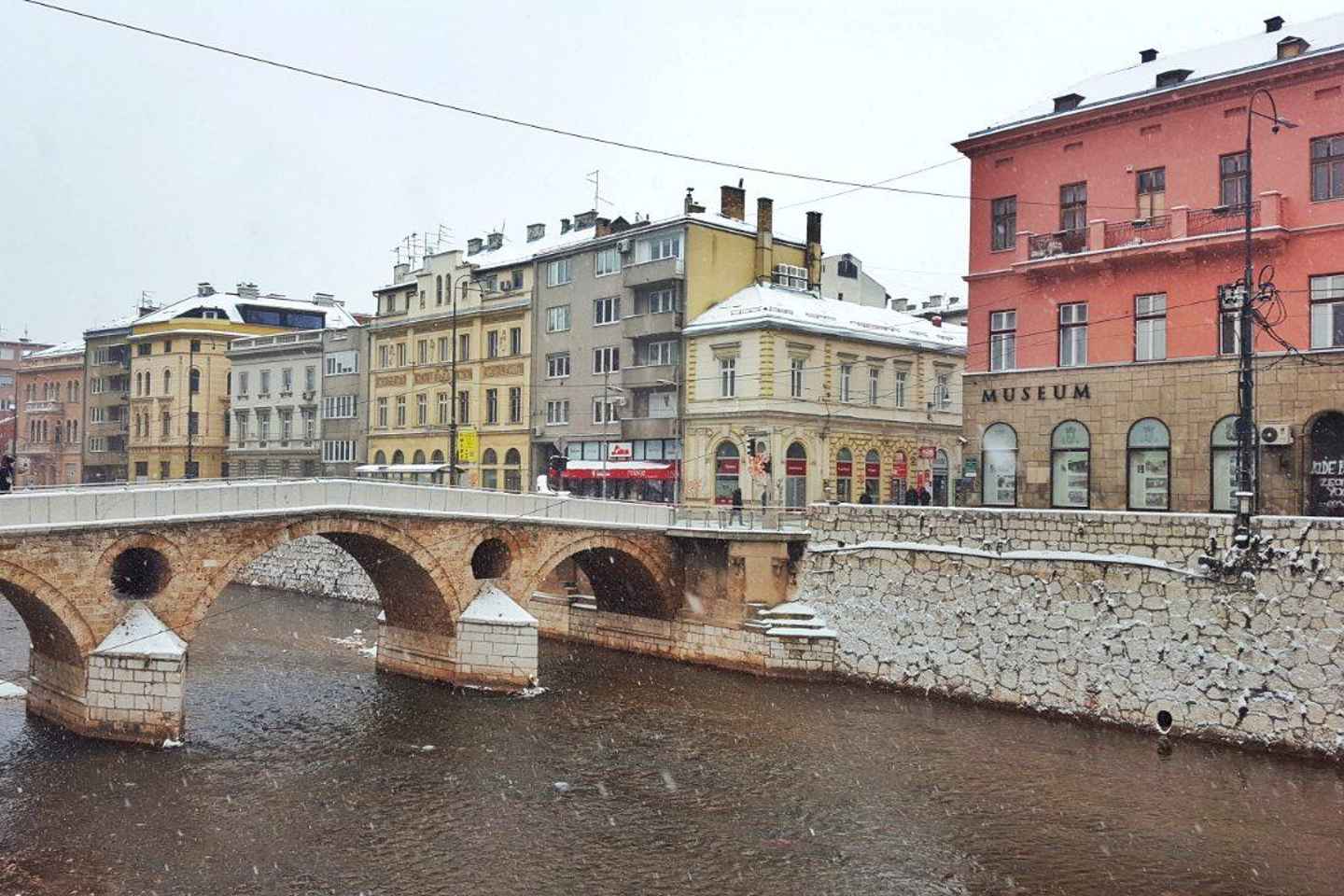 Sarajevo: Guided Walking Tour